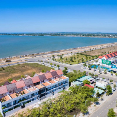 Lô Góc 2 mặt tiền 330m2 - Đông Nam sát đường 10.5m đối diện công viên