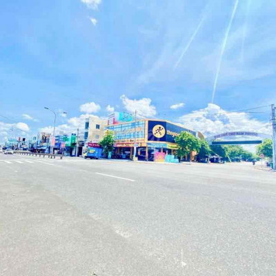 SIÊU ƯU ĐÃI - Đất đô thị full thổ cư sát khu phố chợ lớn nhất Thị Trấn