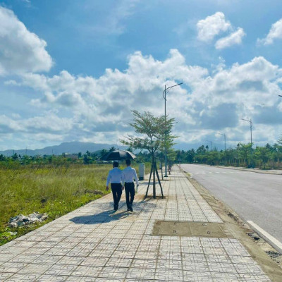 Bán Gấp Lô Đất Nền Ven Biển 1 Tỷ xx Thấp nhất Thị Trường