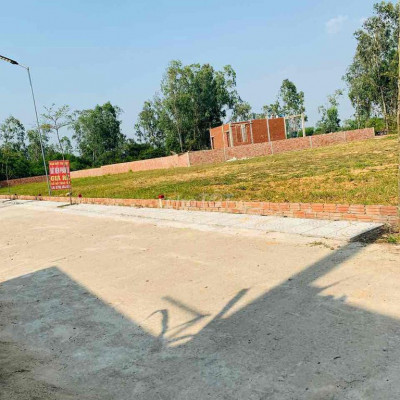 Đất giáp chợ lệ trạch Hoà Tiến sổ sẵn chỉ 560 Triệu sát đường nhựa