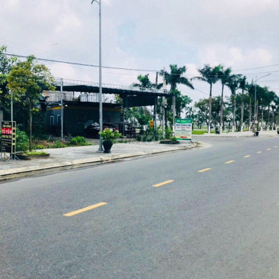 165m2  Full  đất ở ngay Trung Tâm Thị Trấn,sát trục đường Hùng Vương