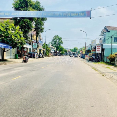 Cần nhượng gấp 165m2 ngay mặt tiền Đường QH9.5m, sát chợ giá 9xx