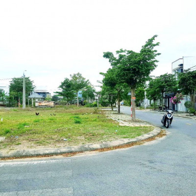 Lô 2 mặt tiền Sungate sát chợ Điện Ngọc