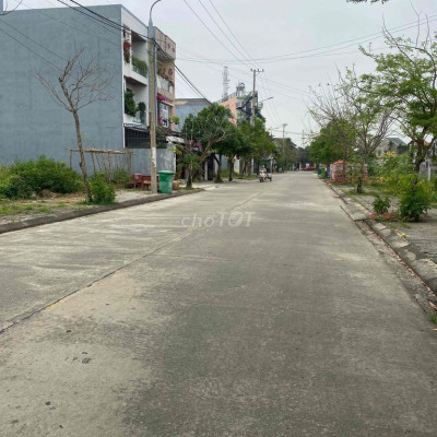 Bán Lô Gốc 2 Mặt Tiền Trung Tâm Vĩnh Điện - Khố Phố