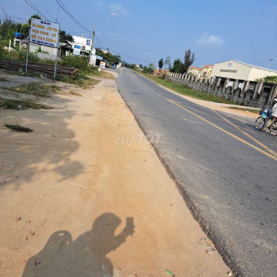 Bán lô đất tái định cư đường 7.5m giá rẻ.