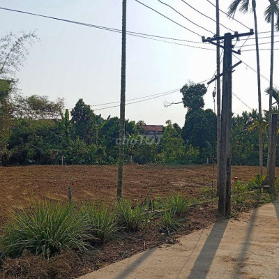 Bán nhanh cắt lỗ lô đất ven QL1A chợ bà rén DT 120m2 ngang 8m