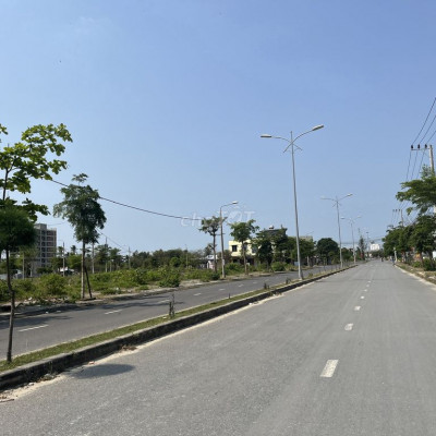 Đất sổ đỏ Khu đô thị Điện Ngọc, đường 5m5, cách biển chỉ tầm 1km