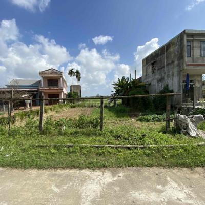 Diện tích 210m2, giá 550 triệu,đường 7,75m giáp ranh Đà Nẵng