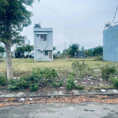 bán lô đât 100m2 khu phố chợ điện ngọc đường 15m vỉa hè 6m