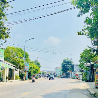 Mặt tiền đường lớn ngay cạnh Sân vận động chợ Chùa chỉ 780tr