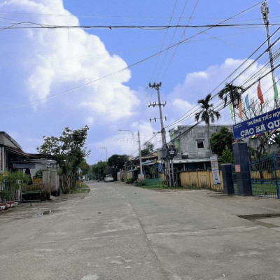 cần bán nhanh trong tuần lô Điện Hồng ngang7m còn 490 triệu gần SVĐ