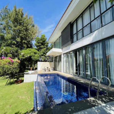 Cho thuê villa 8 phòng ngủ - biển AN BÀNG.