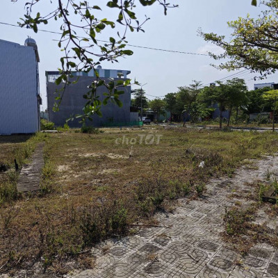 Mình có lô đất 98m2 sát Đại Học FPT cần nhượng lại