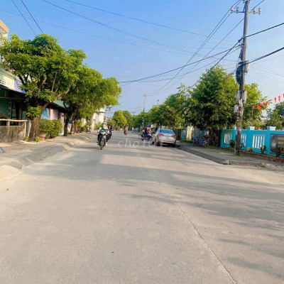 Chính chủ cần bán đất gấp tại Quế Sơn sập hầm với giá 500tr. DT:125m2