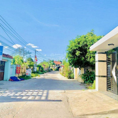 SỤP HẦM bán lỗ lô 116m2 cách UBND xã chỉ 1p đi xe