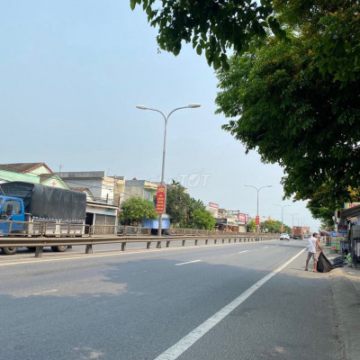 Đất 2 mặt tiền sát QL1A 100m, đường oto 6m chỉ 6xx