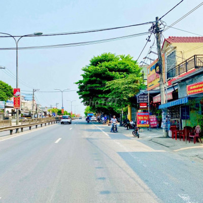 Siêu phẩm 2 mặt tiền view công viên siêu nhộn nhịp sát QL1A/Sổ sẵn