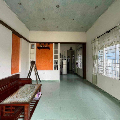 chủ cần tiền bán nhanh nhà c4. mặt tiền phan đăng lưu tân an.