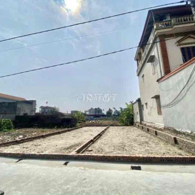 Cần bán gấp cặp liền kề diện tích 700m2 -567triệu / lô