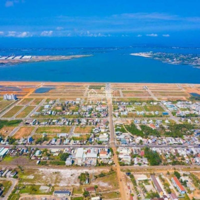 Chính chủ cần bán gấp lô góc, hướng Đông Nam, đường 10m5 giá 1.5 tỷ.