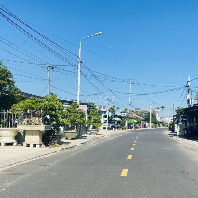 Bán gấp lô đất đường QH10.5m cạnh chợ kinh doanh buôn bán sầm uất.