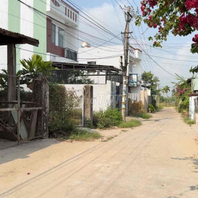 Đất Điện Hoà,gần cụm công nghiệp Trảng Nhật.Đường 33.