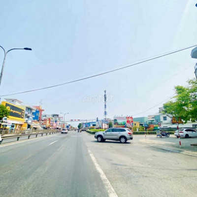 CHƯA QUA ĐẦU TƯ - Lô 2 mặt tiền view công viên nhộn nhịp ven TP Hội An