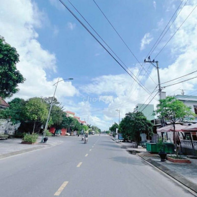 700m2 đất ở hết,mặt tiền Bùi Thị Xuân,gần ngã 3 Nam Phước giá 1tyx TL