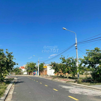 Đất Nền Ái Nghĩa Giáp Công An Thị Trấn chỉ 1km -Đã Có sổ chỉ 4xxtr