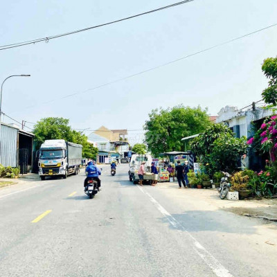 Chính chủ bán gấp lô mặt tiền view đồng cạnh công viên giáp TP Hội An