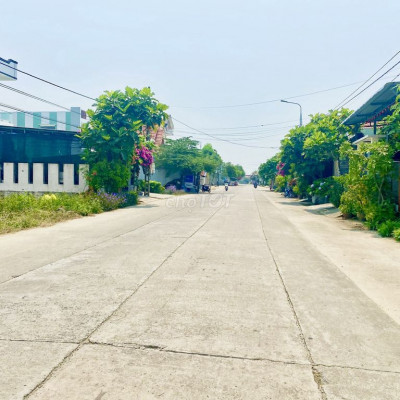 Ven Hội An 180m2 - đường Chính 5.5m có lề lô siêu đẹp chỉ 950tr