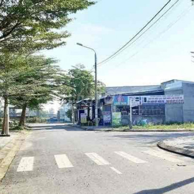 Cần ra đi nhanh lô biệt thự 330m2 ngay khu phố chợ Nam Phước đường 5m5