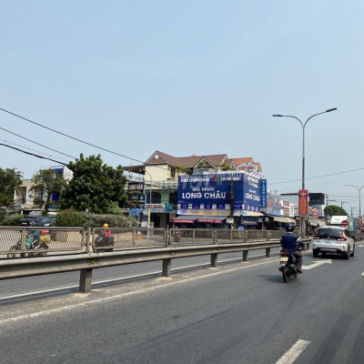 Bán lô đất nằm cạnh chợ Lớn,cách cầu Cẩm Kim-Hội An 8km .Giá 9xx