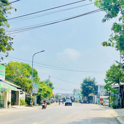 2 mặt tiền kinh doanh buôn bán ngay Thị Trấn Nam Phước chỉ 870tr