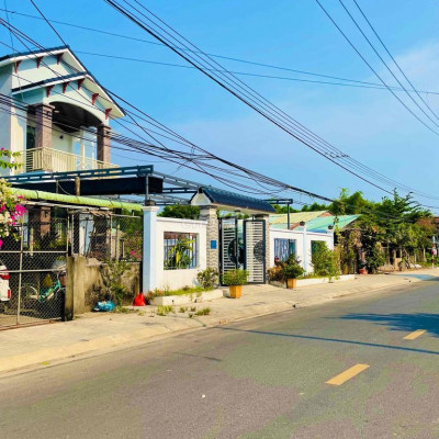 Đất 125m2 mặt tiền Nguyễn Thuật , thị trấn Hà Lam , giá 1ty650