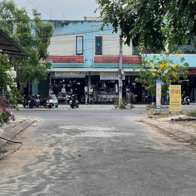 ĐẤT CÁCH MẶT CHỢ ĐIỆN NAM TRUNG VÀI BƯỚC CHÂN