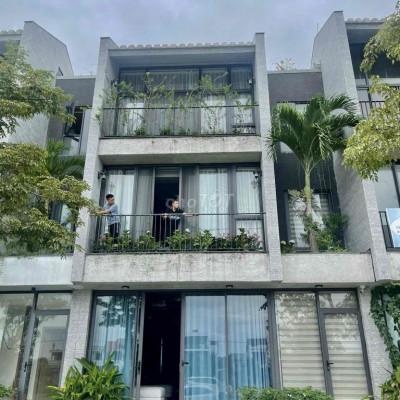 BÁN căn Shophouse Full NỘI THẤT  2MT Khu CASAMIA Hội An