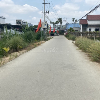 Khối Phố Long Xuyên cạnh KPC cách QL1A chỉ 500m