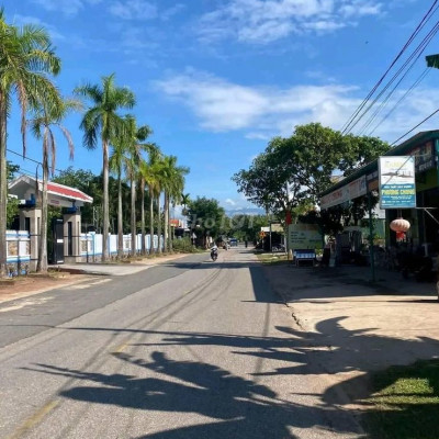 Đất gần chợ-Sát Quốc Lộ 1A-Giá 9xx-Đường 9m5