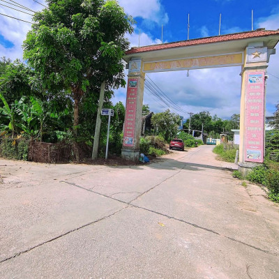 Lô Đại Hiệp DT lớn 5x38 sát cổng chào trục chính, sẵn sổ hồng