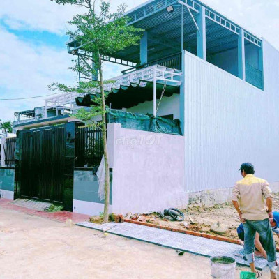 cần bán lô đất diện tích 150m2 (7,5 x 20) thổ cư hoàn toàn