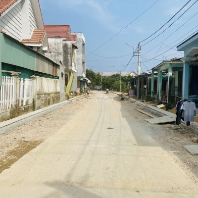 Bán gấp lô đất sát đường Trần Phú 33m chỉ vài trăm mét