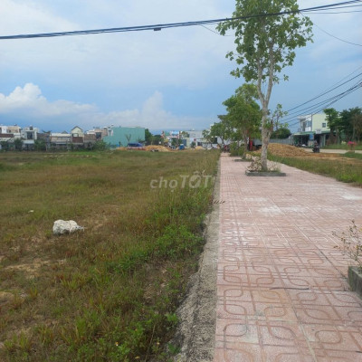 Bán lô đất khu phố chợ Ngọc Phô, đường lớn vừa ở vừa kinh doanh 1,1 tỷ