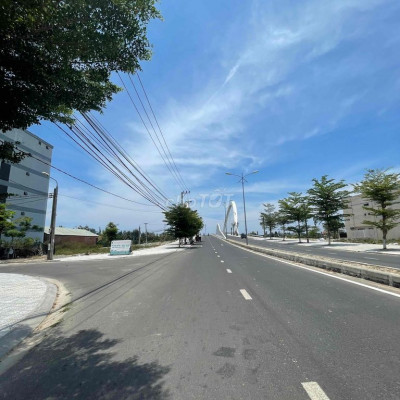 Cắt lỗ lô đất sát biển kđt Ngọc Dương MR đường 5m5