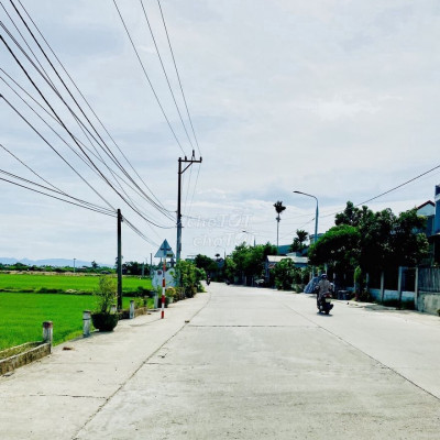 Hơn 100m2 cách cầu Cẩm Kim 3km giá chỉ 670tr. Đường 8m gần QL14H