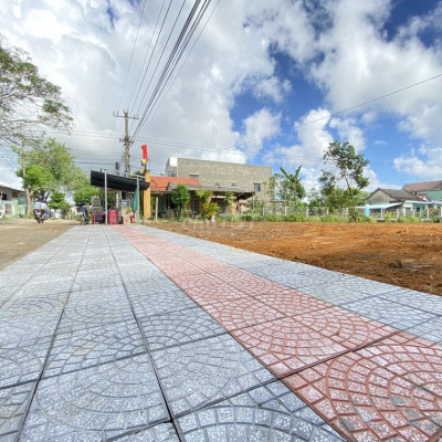 Bán 300m2 đất vườn đã tách sẵn 3 lô giá chỉ 690tr. Đường 5m gần trường