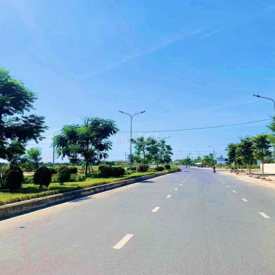 Đất 10x20 mặt tiền Đông Sơn - đất ở hoàn toàn giá 3.3tỉ