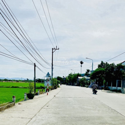 Chính chủ cần bán gấp đất mặt tiền đường 8m gần Cầu Bà Ngân giá 679tr