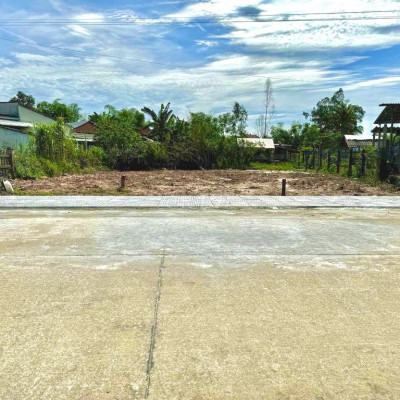 Cần bán gấp lô đất thổ cư ngay mặt tiền nằm trên trục ĐH rộng gần 15m