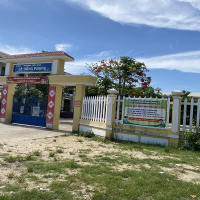 Chủ cần BÁN GẤP lô đất đường 7,5m sau lưng trường học, giá SẬP HẦM